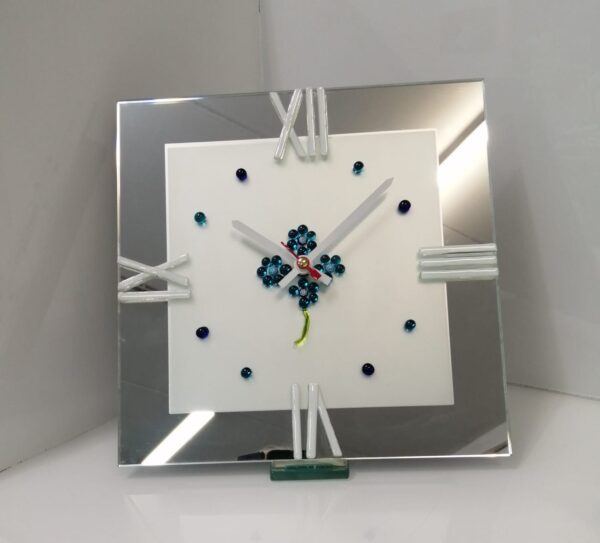 Orologio specchio con sabbiatura centrale 30x30 cm.